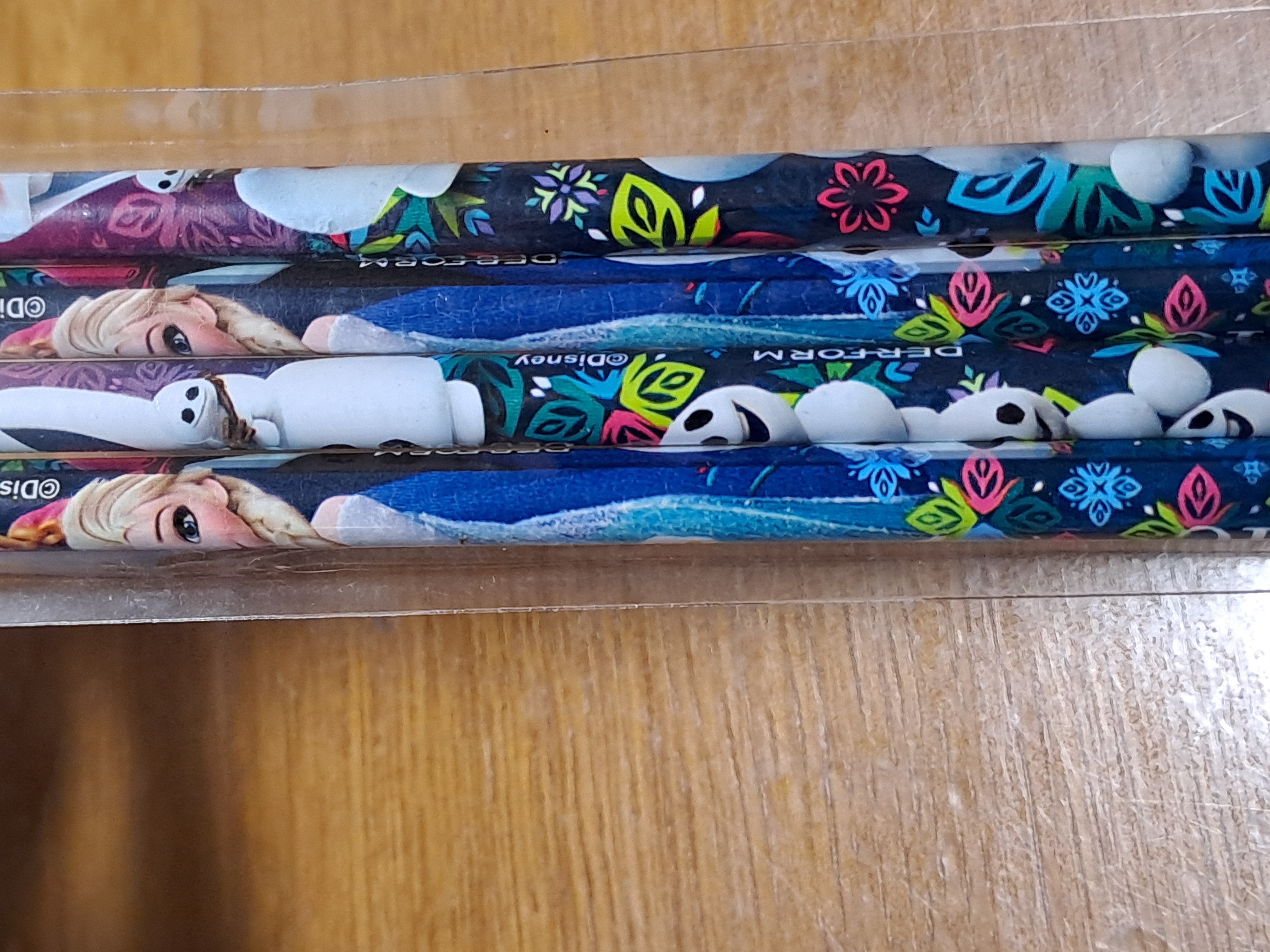 Tužka s gumou s motivem FROZEN