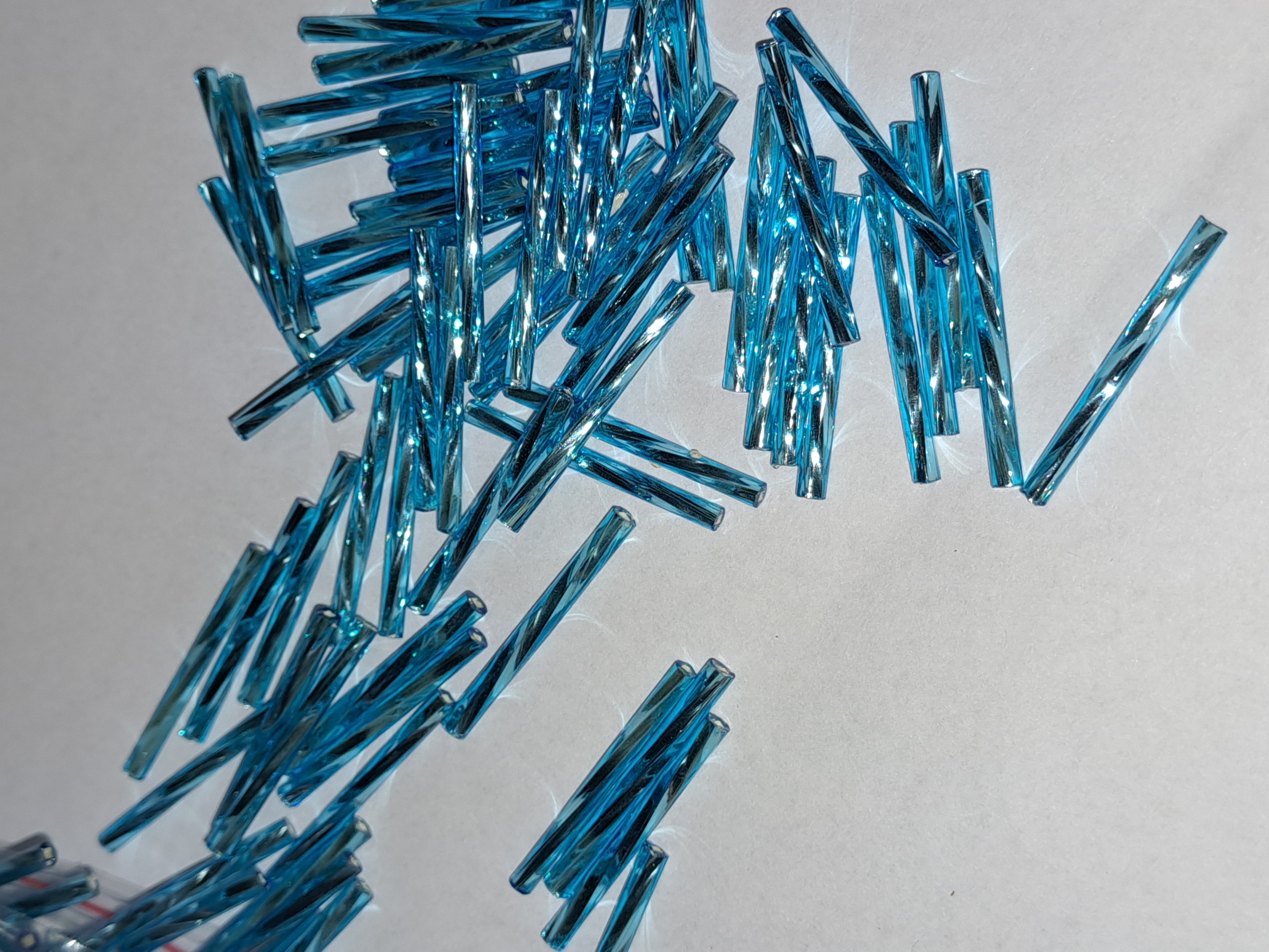 Korálky Tyčky kroucené 25 mm  Rokaj Preciosa aquamarine